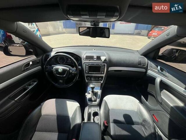 Чорний Шкода Октавія, об'ємом двигуна 2 л та пробігом 219 тис. км за 11290 $, фото 14 на Automoto.ua