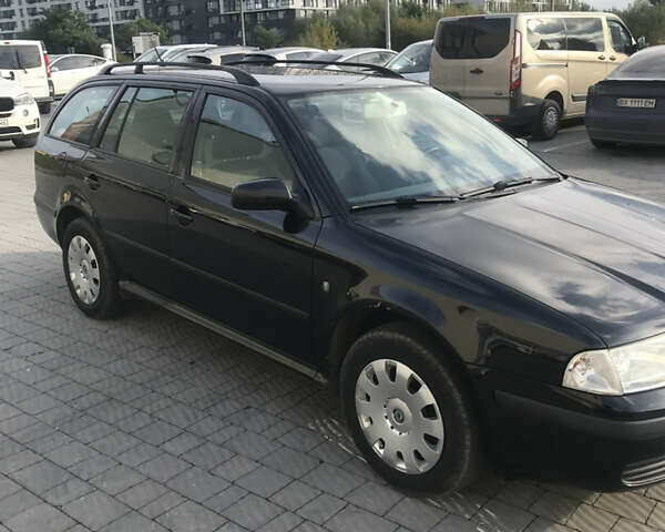 Черный Шкода Октавия, объемом двигателя 1.6 л и пробегом 217 тыс. км за 5700 $, фото 8 на Automoto.ua