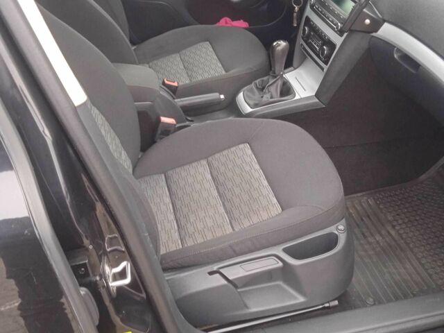 Черный Шкода Октавия, объемом двигателя 1.6 л и пробегом 193 тыс. км за 7400 $, фото 7 на Automoto.ua