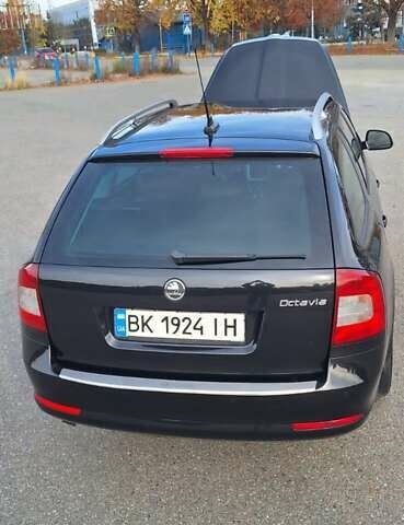 Черный Шкода Октавия, объемом двигателя 2 л и пробегом 277 тыс. км за 7200 $, фото 5 на Automoto.ua