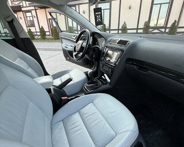 Черный Шкода Октавия, объемом двигателя 0 л и пробегом 215 тыс. км за 8800 $, фото 187 на Automoto.ua