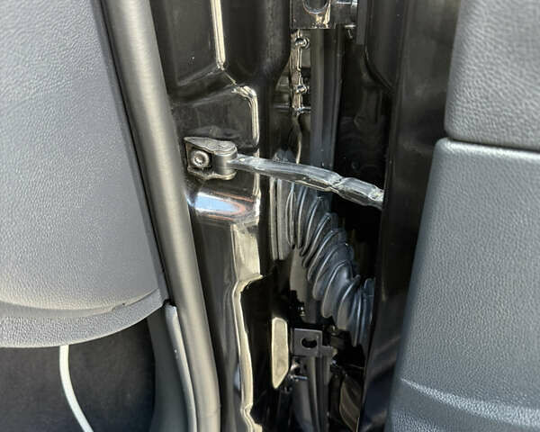 Чорний Шкода Октавія, об'ємом двигуна 1.98 л та пробігом 209 тис. км за 9500 $, фото 57 на Automoto.ua