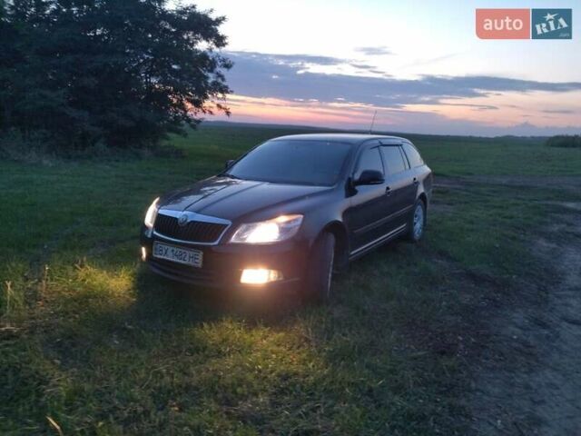 Черный Шкода Октавия, объемом двигателя 1.6 л и пробегом 230 тыс. км за 8500 $, фото 8 на Automoto.ua