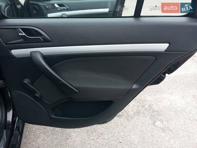 Чорний Шкода Октавія, об'ємом двигуна 1.6 л та пробігом 218 тис. км за 6700 $, фото 29 на Automoto.ua