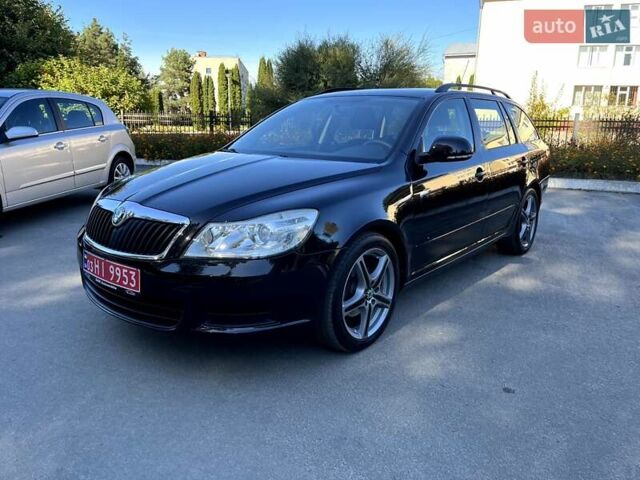 Черный Шкода Октавия, объемом двигателя 1.6 л и пробегом 153 тыс. км за 7750 $, фото 1 на Automoto.ua