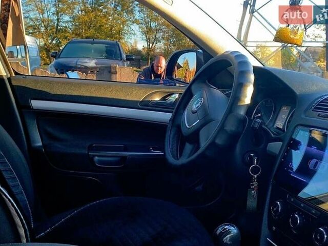 Черный Шкода Октавия, объемом двигателя 1.6 л и пробегом 216 тыс. км за 8500 $, фото 6 на Automoto.ua