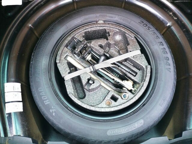 Черный Шкода Октавия, объемом двигателя 0 л и пробегом 221 тыс. км за 7200 $, фото 17 на Automoto.ua