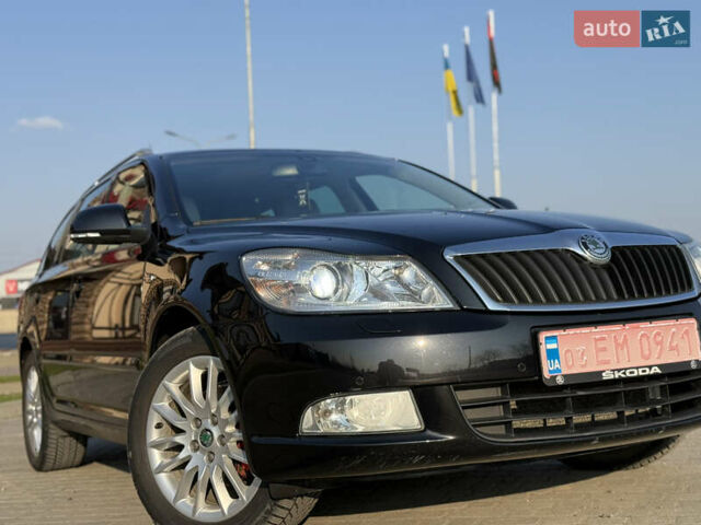 Черный Шкода Октавия, объемом двигателя 0 л и пробегом 215 тыс. км за 8800 $, фото 2 на Automoto.ua