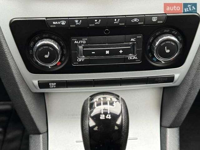Черный Шкода Октавия, объемом двигателя 1.6 л и пробегом 148 тыс. км за 7900 $, фото 25 на Automoto.ua