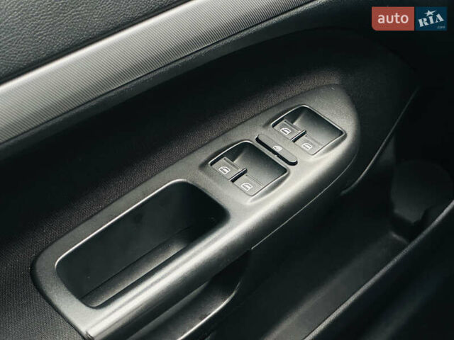 Черный Шкода Октавия, объемом двигателя 1.8 л и пробегом 223 тыс. км за 8999 $, фото 25 на Automoto.ua