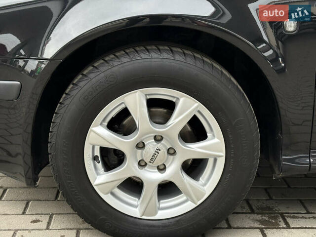 Черный Шкода Октавия, объемом двигателя 1.6 л и пробегом 218 тыс. км за 6777 $, фото 17 на Automoto.ua