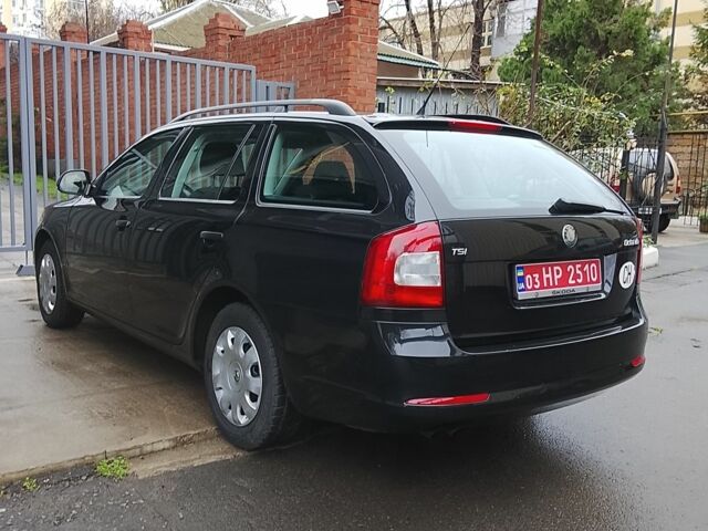 Черный Шкода Октавия, объемом двигателя 0 л и пробегом 233 тыс. км за 6950 $, фото 2 на Automoto.ua