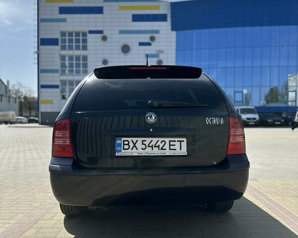 Черный Шкода Октавия, объемом двигателя 1.6 л и пробегом 240 тыс. км за 6200 $, фото 1 на Automoto.ua