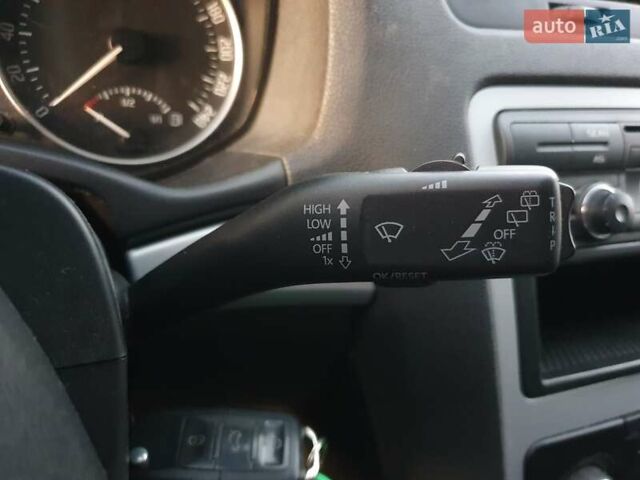 Черный Шкода Октавия, объемом двигателя 1.8 л и пробегом 245 тыс. км за 7350 $, фото 27 на Automoto.ua