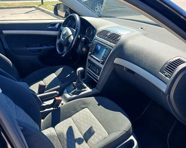 Чорний Шкода Октавія, об'ємом двигуна 1.8 л та пробігом 154 тис. км за 7000 $, фото 5 на Automoto.ua