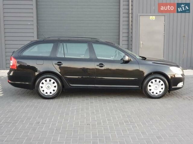 Черный Шкода Октавия, объемом двигателя 1.8 л и пробегом 245 тыс. км за 7350 $, фото 3 на Automoto.ua