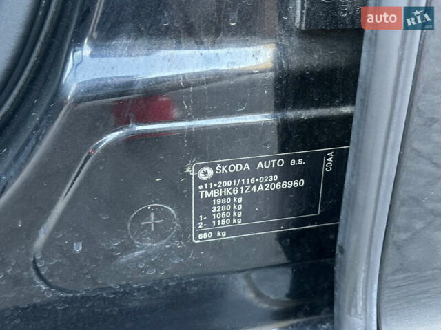 Шкода Октавия 2009 в Полтаве на Automoto.ua Черный Шкода Октавия, объемом двигателя 1.8 л и пробегом 195 тыс. км за 7799 $, фото 41 на Automoto.ua