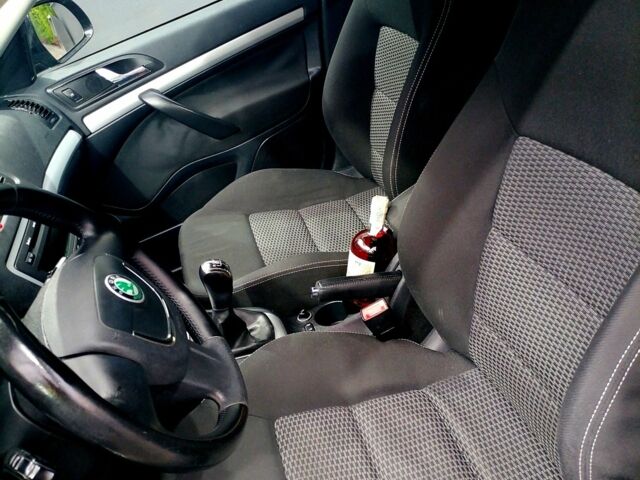 Черный Шкода Октавия, объемом двигателя 0 л и пробегом 221 тыс. км за 7200 $, фото 9 на Automoto.ua