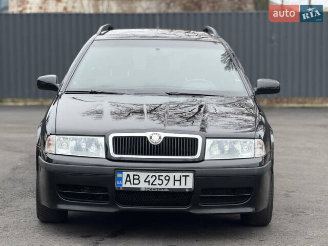 Черный Шкода Октавия, объемом двигателя 1.6 л и пробегом 201 тыс. км за 7199 $, фото 5 на Automoto.ua