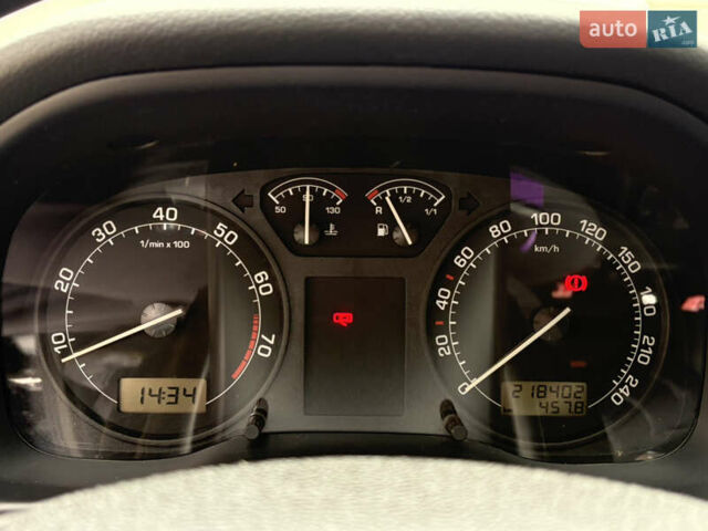 Черный Шкода Октавия, объемом двигателя 1.6 л и пробегом 218 тыс. км за 6777 $, фото 52 на Automoto.ua