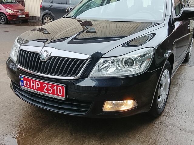 Черный Шкода Октавия, объемом двигателя 0 л и пробегом 233 тыс. км за 6950 $, фото 1 на Automoto.ua