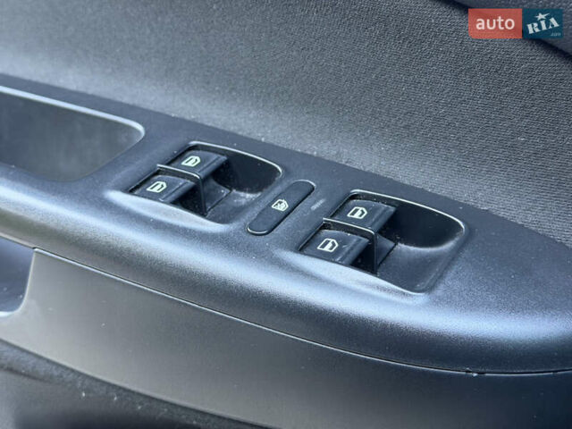 Черный Шкода Октавия, объемом двигателя 1.8 л и пробегом 270 тыс. км за 6550 $, фото 32 на Automoto.ua