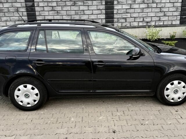 Черный Шкода Октавия, объемом двигателя 0 л и пробегом 219 тыс. км за 7200 $, фото 4 на Automoto.ua