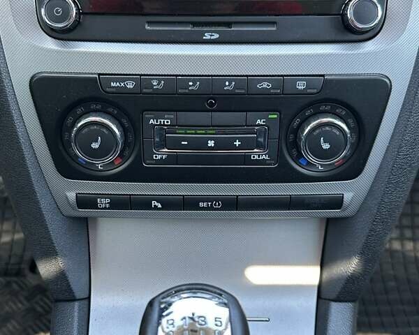 Черный Шкода Октавия, объемом двигателя 1.8 л и пробегом 250 тыс. км за 7800 $, фото 35 на Automoto.ua