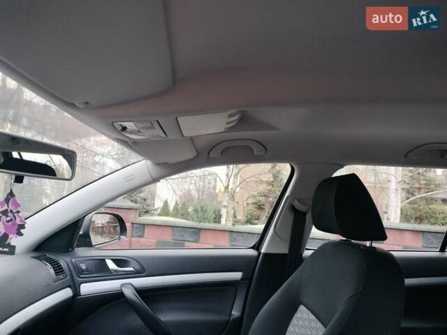 Черный Шкода Октавия, объемом двигателя 1.4 л и пробегом 179 тыс. км за 6650 $, фото 8 на Automoto.ua