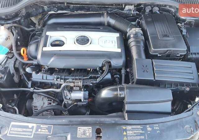 Черный Шкода Октавия, объемом двигателя 1.8 л и пробегом 226 тыс. км за 7700 $, фото 15 на Automoto.ua