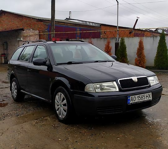 Шкода Октавия 2009 в Ромнах на Automoto.ua Черный Шкода Октавия, объемом двигателя 1.9 л и пробегом 230 тыс. км за 6000 $, фото 2 на Automoto.ua