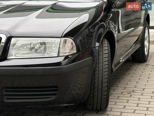 Черный Шкода Октавия, объемом двигателя 1.6 л и пробегом 218 тыс. км за 6777 $, фото 13 на Automoto.ua