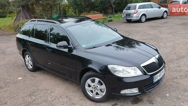 Чорний Шкода Октавія, об'ємом двигуна 1.6 л та пробігом 209 тис. км за 8299 $, фото 5 на Automoto.ua