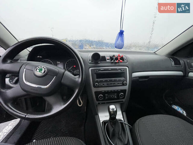 Черный Шкода Октавия, объемом двигателя 1.98 л и пробегом 294 тыс. км за 7000 $, фото 8 на Automoto.ua