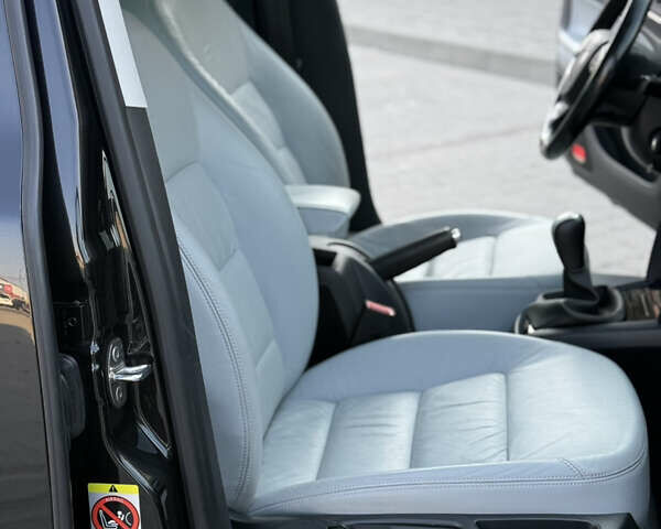 Черный Шкода Октавия, объемом двигателя 0 л и пробегом 215 тыс. км за 8800 $, фото 175 на Automoto.ua