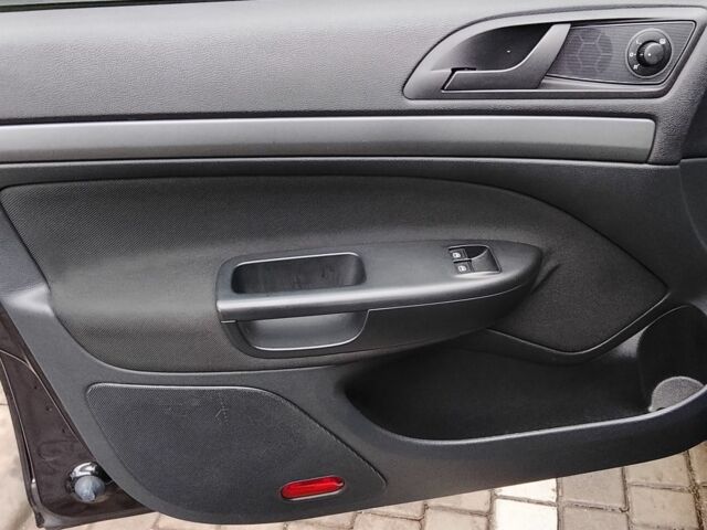 Черный Шкода Октавия, объемом двигателя 0 л и пробегом 233 тыс. км за 6950 $, фото 13 на Automoto.ua