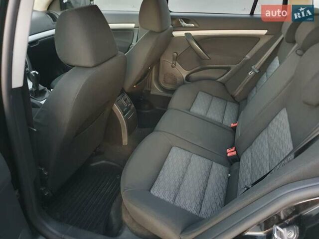 Черный Шкода Октавия, объемом двигателя 1.8 л и пробегом 245 тыс. км за 7350 $, фото 14 на Automoto.ua