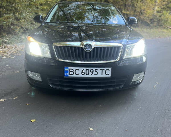Черный Шкода Октавия, объемом двигателя 1.8 л и пробегом 185 тыс. км за 6400 $, фото 4 на Automoto.ua