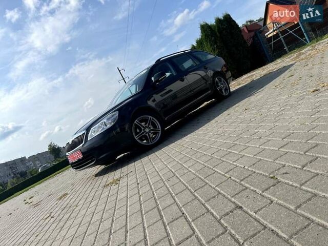 Черный Шкода Октавия, объемом двигателя 1.6 л и пробегом 153 тыс. км за 7750 $, фото 2 на Automoto.ua