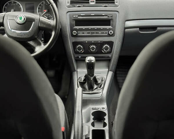 Черный Шкода Октавия, объемом двигателя 1.4 л и пробегом 237 тыс. км за 6700 $, фото 22 на Automoto.ua