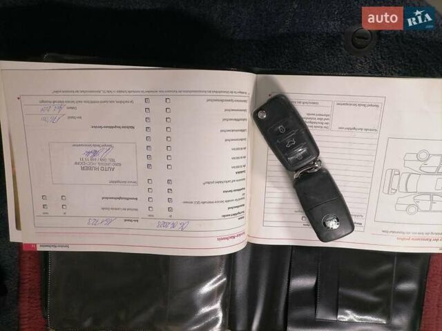 Черный Шкода Октавия, объемом двигателя 1.8 л и пробегом 221 тыс. км за 7400 $, фото 5 на Automoto.ua