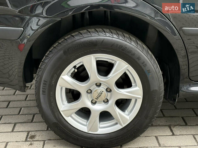 Черный Шкода Октавия, объемом двигателя 1.6 л и пробегом 218 тыс. км за 6777 $, фото 27 на Automoto.ua