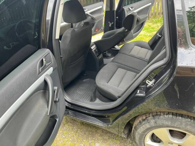 Черный Шкода Октавия, объемом двигателя 1.8 л и пробегом 206 тыс. км за 8000 $, фото 2 на Automoto.ua