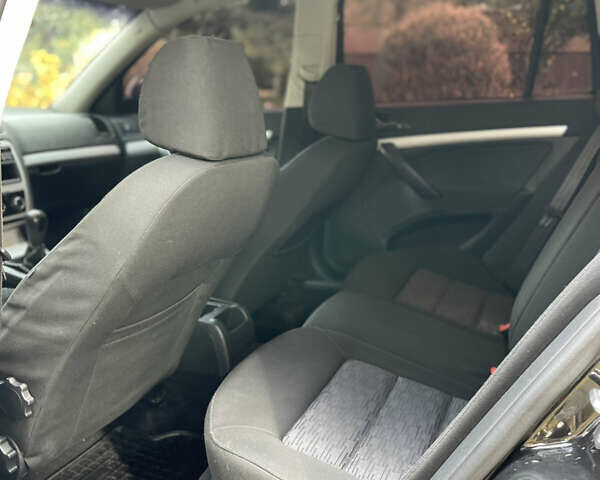 Черный Шкода Октавия, объемом двигателя 1.6 л и пробегом 230 тыс. км за 6800 $, фото 19 на Automoto.ua