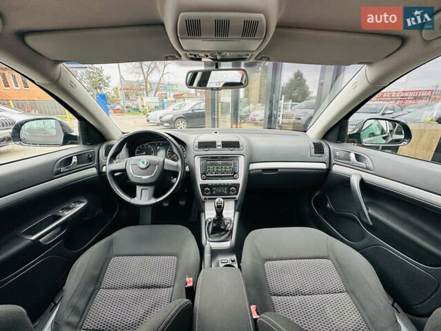 Черный Шкода Октавия, объемом двигателя 1.8 л и пробегом 223 тыс. км за 8999 $, фото 19 на Automoto.ua