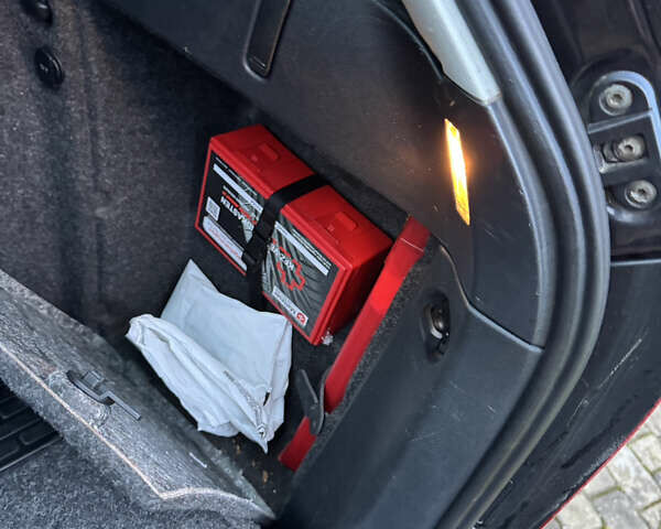 Черный Шкода Октавия, объемом двигателя 1.6 л и пробегом 250 тыс. км за 9300 $, фото 7 на Automoto.ua