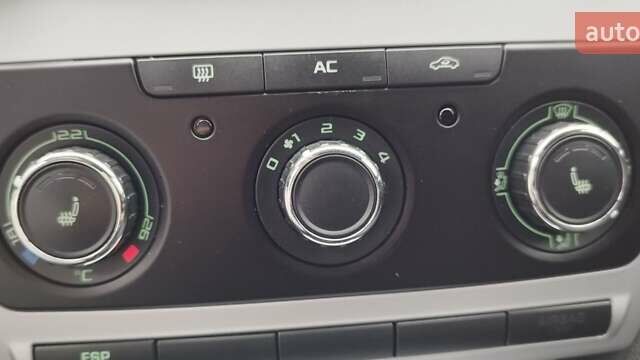 Чорний Шкода Октавія, об'ємом двигуна 1.6 л та пробігом 209 тис. км за 8299 $, фото 38 на Automoto.ua