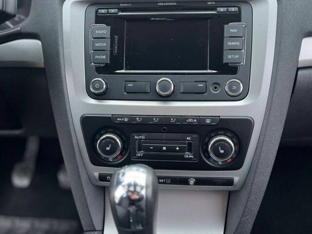 Черный Шкода Октавия, объемом двигателя 1.8 л и пробегом 220 тыс. км за 7800 $, фото 8 на Automoto.ua