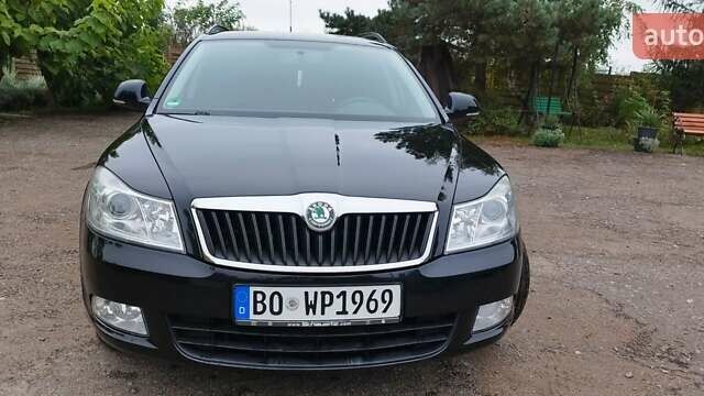 Чорний Шкода Октавія, об'ємом двигуна 1.6 л та пробігом 209 тис. км за 8299 $, фото 2 на Automoto.ua