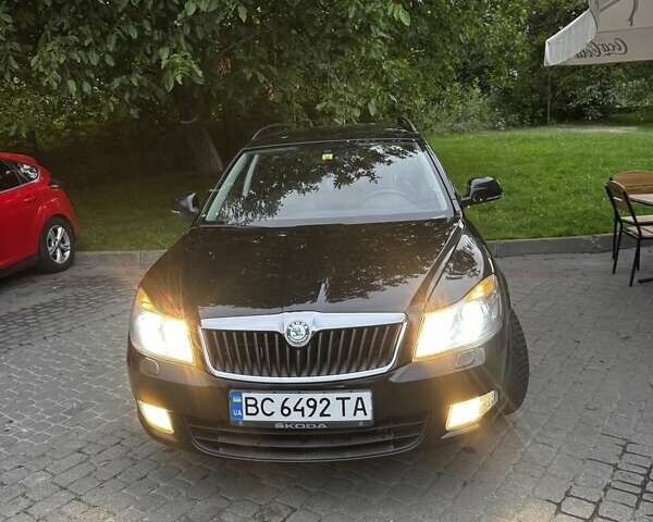 Черный Шкода Октавия, объемом двигателя 1.8 л и пробегом 206 тыс. км за 9400 $, фото 8 на Automoto.ua